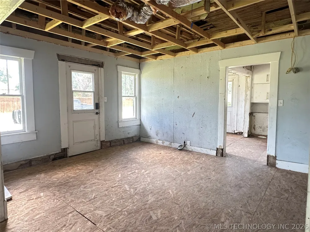 1126 E 4th Street Okmulgee, OK 74447