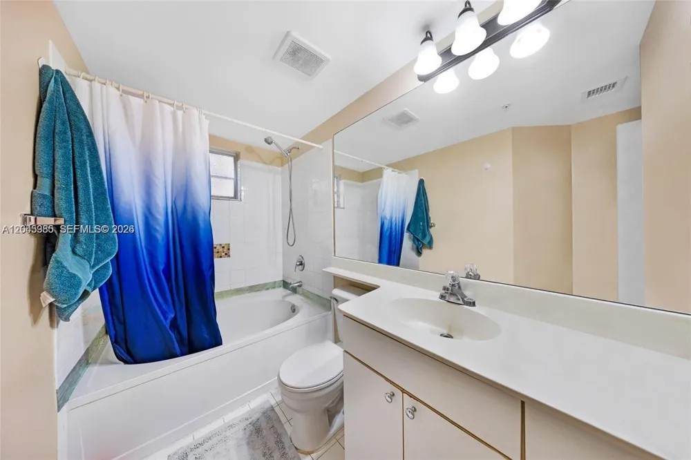 17150 Bay Rd #2222 Sunny Isles Beach, FL 33160