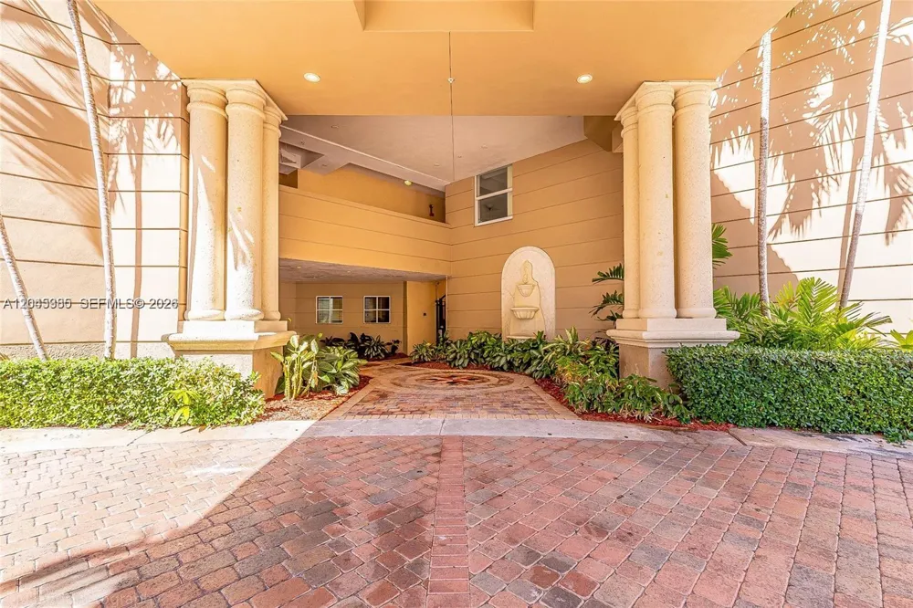 17150 Bay Rd #2222 Sunny Isles Beach, FL 33160