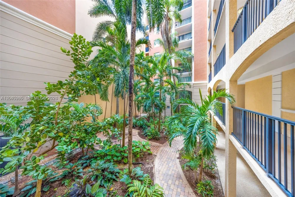 17150 Bay Rd #2222 Sunny Isles Beach, FL 33160