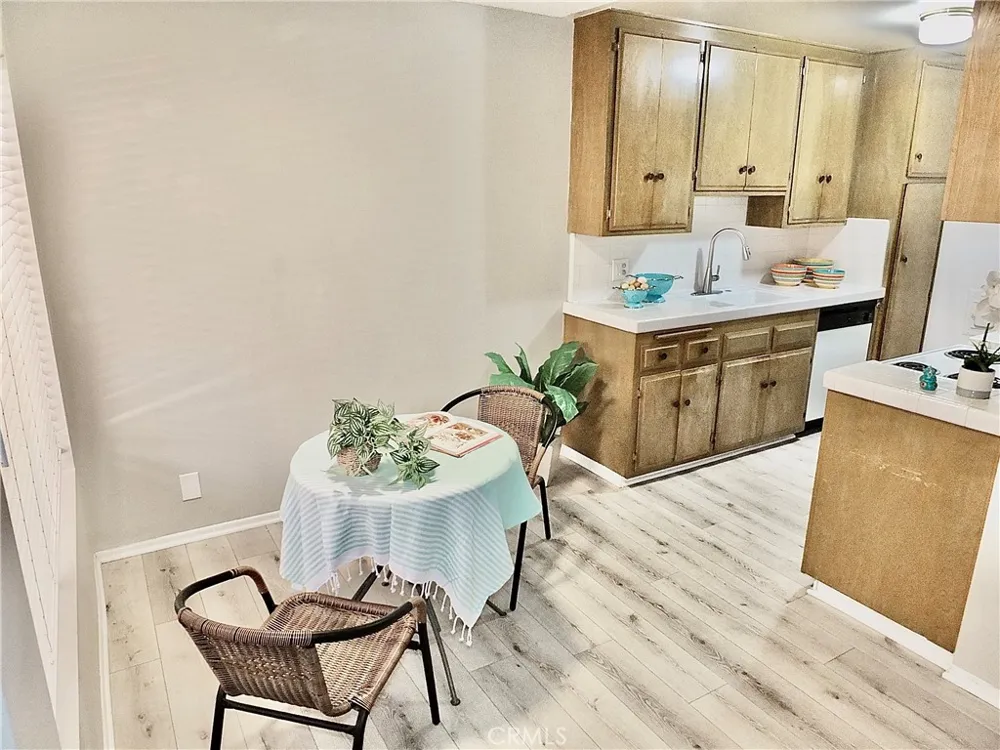 545 Chestnut Avenue #203 Long Beach, CA 90802