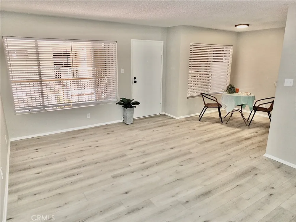 545 Chestnut Avenue #203 Long Beach, CA 90802