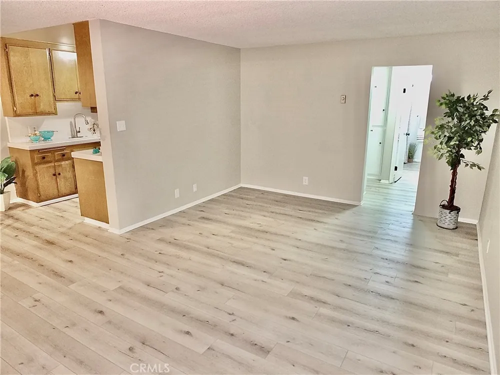 545 Chestnut Avenue #203 Long Beach, CA 90802