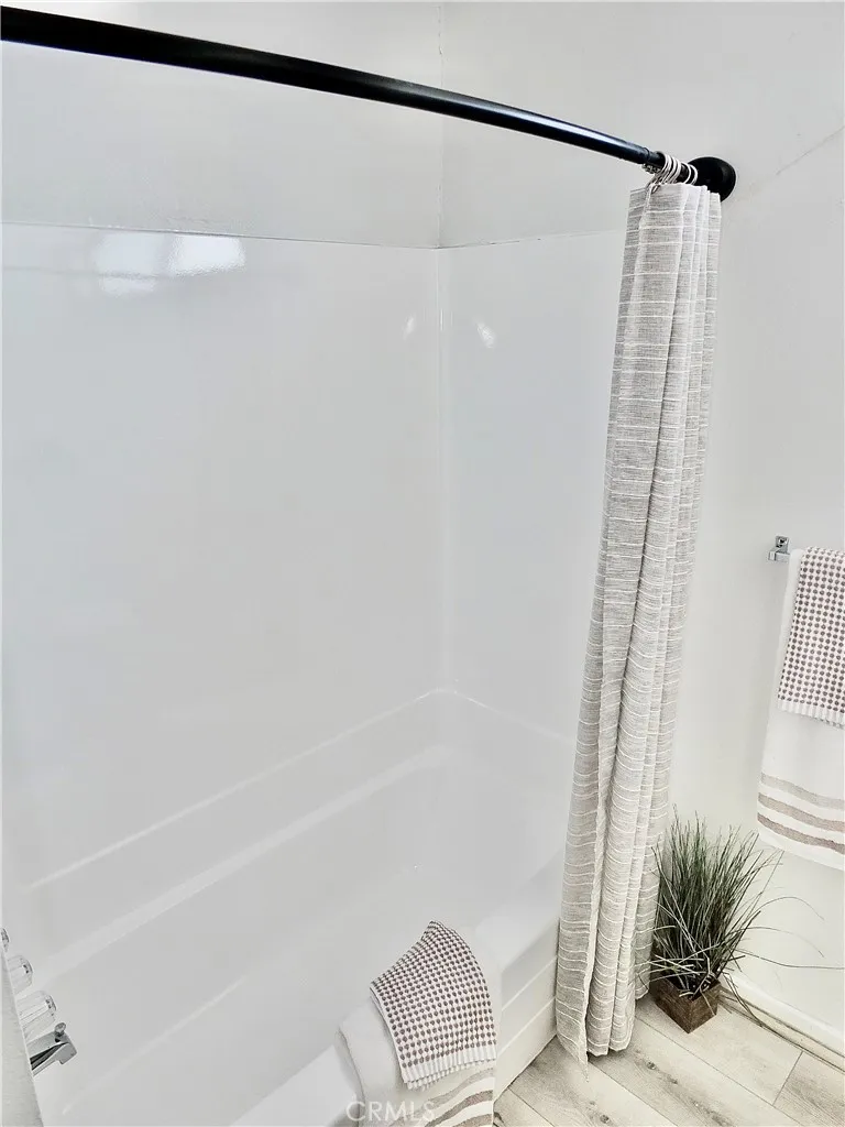 545 Chestnut Avenue #203 Long Beach, CA 90802