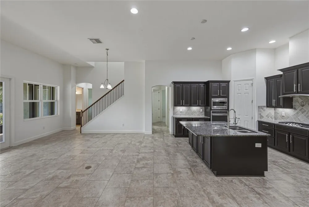 5904 SHELL RIDGE DRIVE Lithia, FL 33547