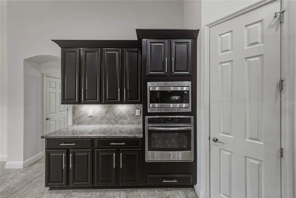 5904 SHELL RIDGE DRIVE Lithia, FL 33547