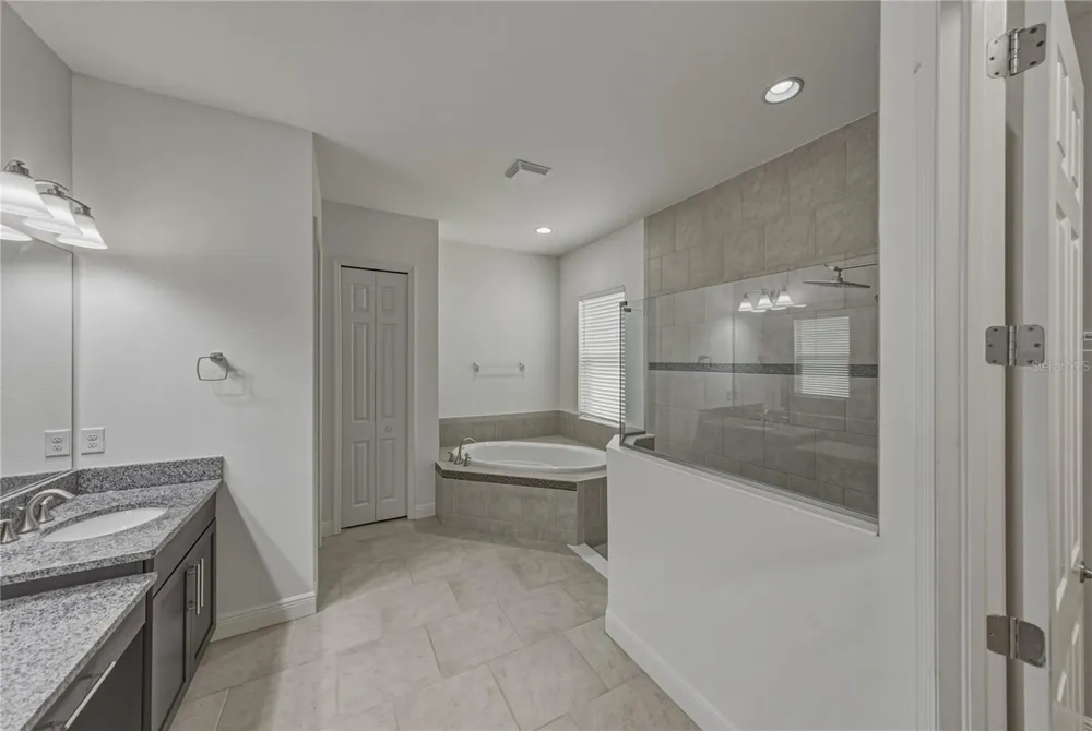 5904 SHELL RIDGE DRIVE Lithia, FL 33547