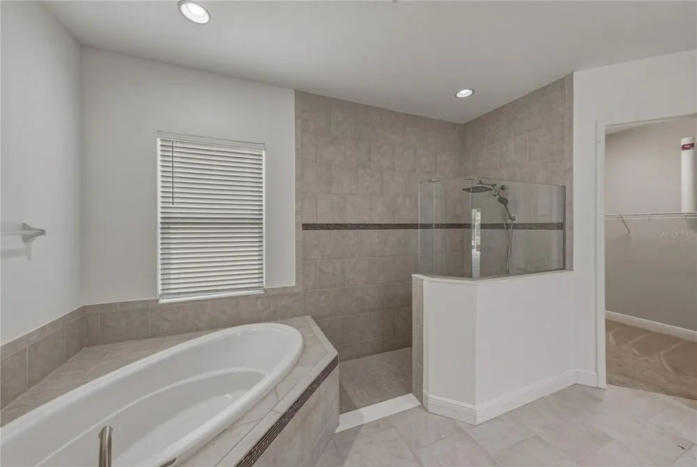 5904 SHELL RIDGE DRIVE Lithia, FL 33547