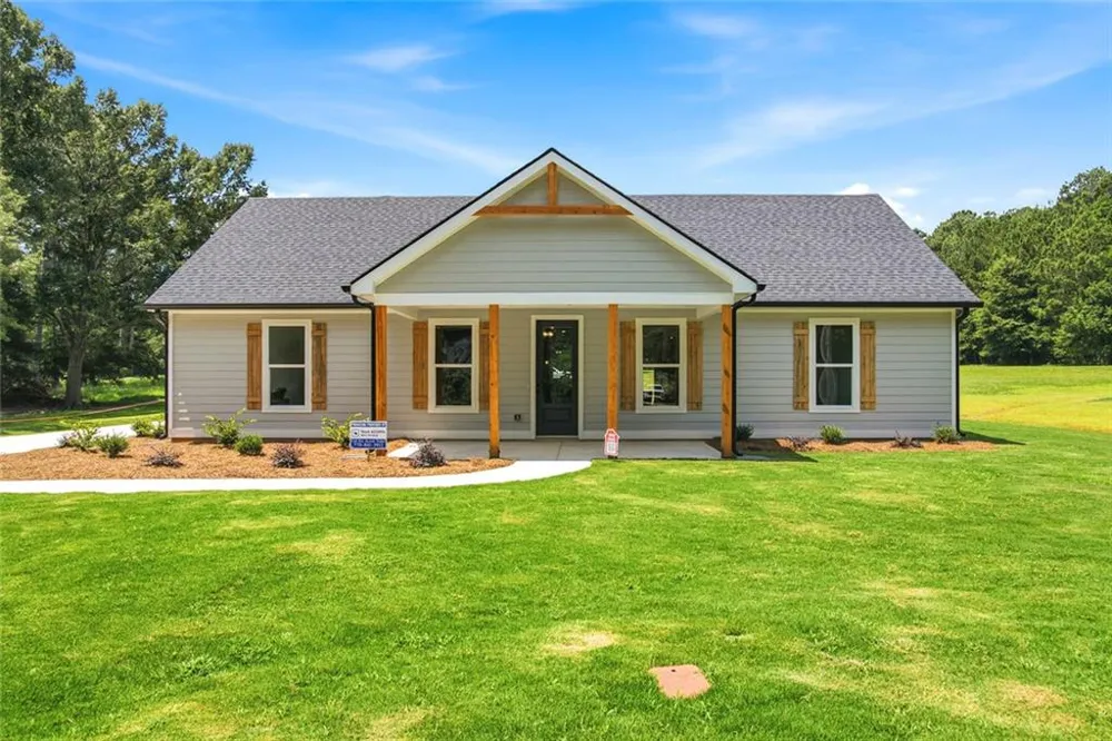 160 Loyd Road Mansfield, GA 30055