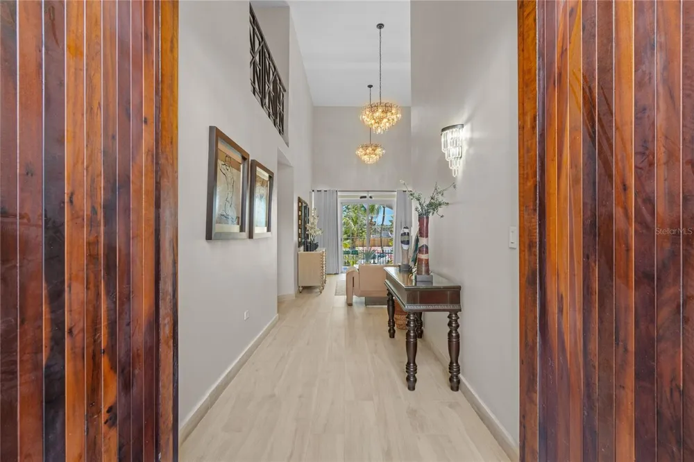 6690 Rd. ROYAL PALM COND. #D-101 Vega Alta, PR 00692
