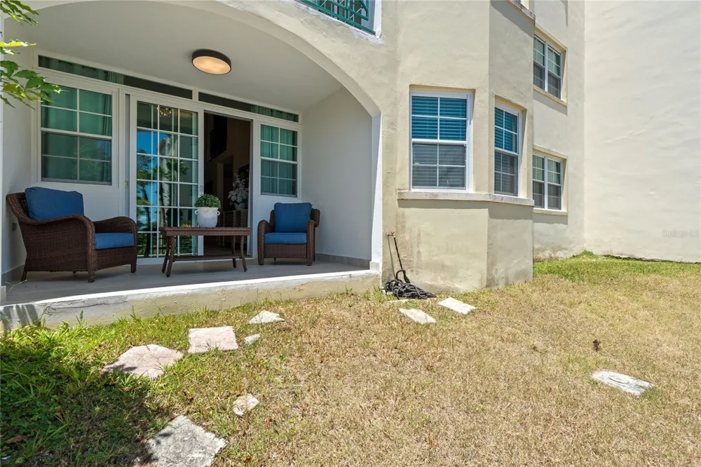 6690 Rd. ROYAL PALM COND. #D-101 Vega Alta, PR 00692