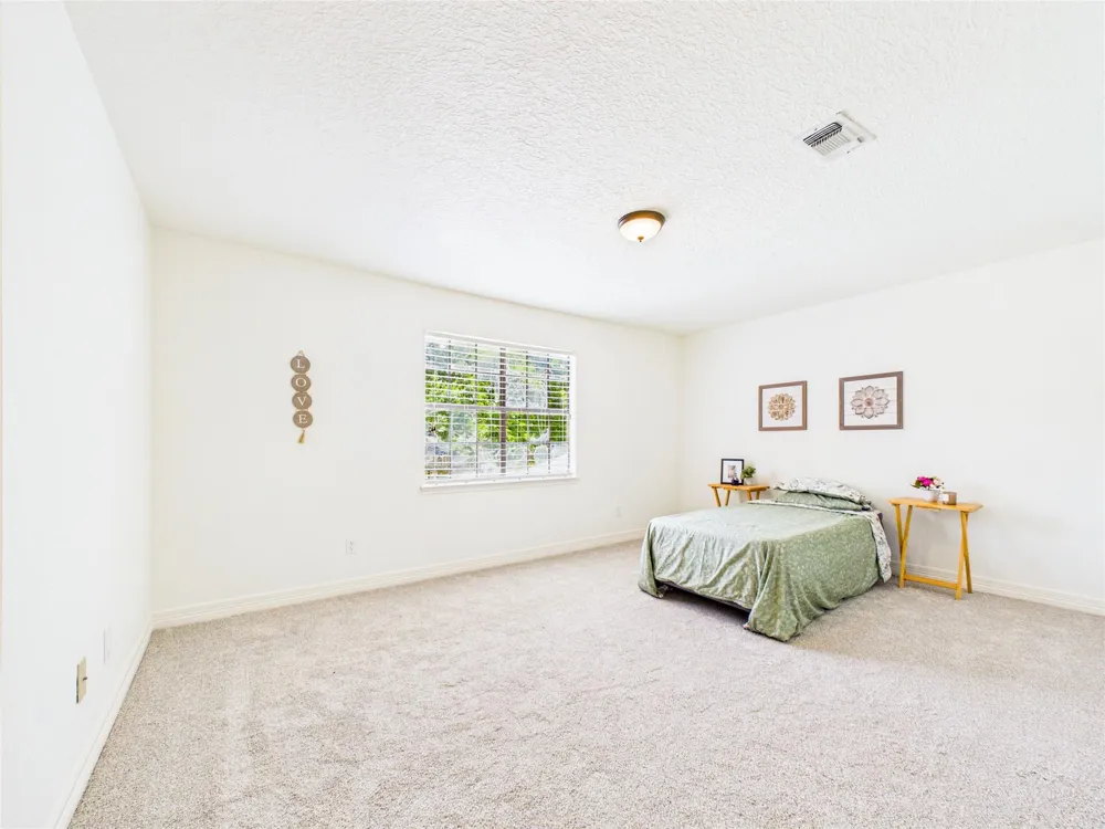 111 Cherrywood Dr Lake Jackson, TX 77566