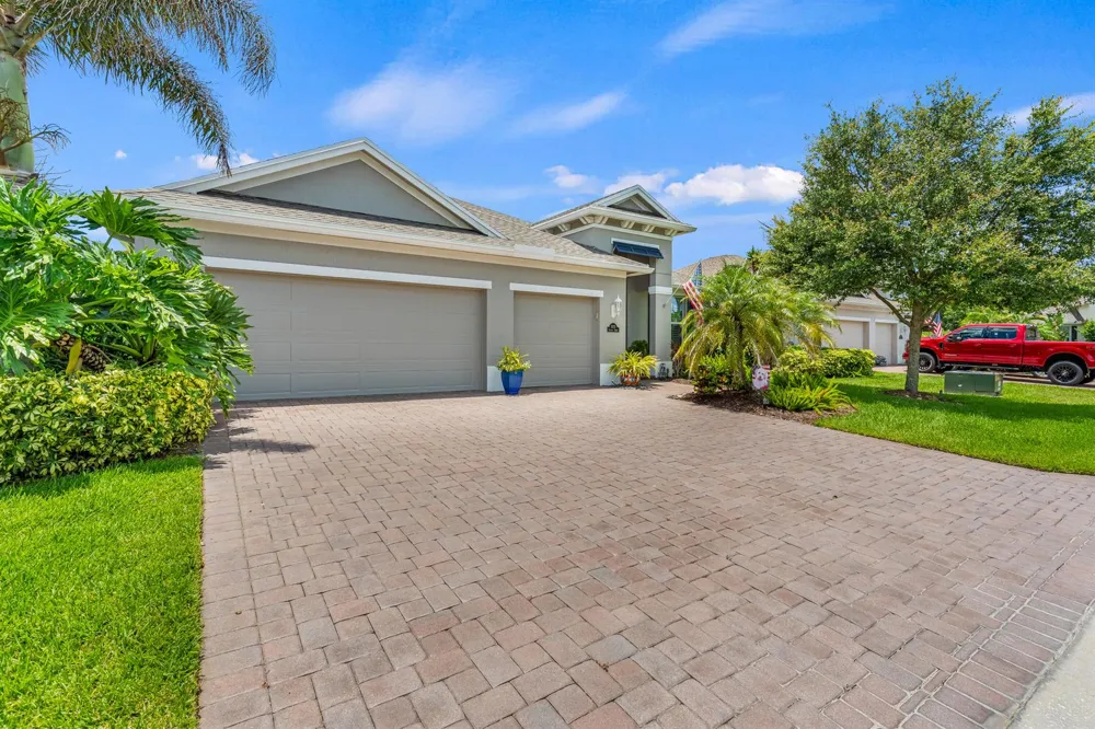 1573 Segovia Circle Vero Beach, FL 32966