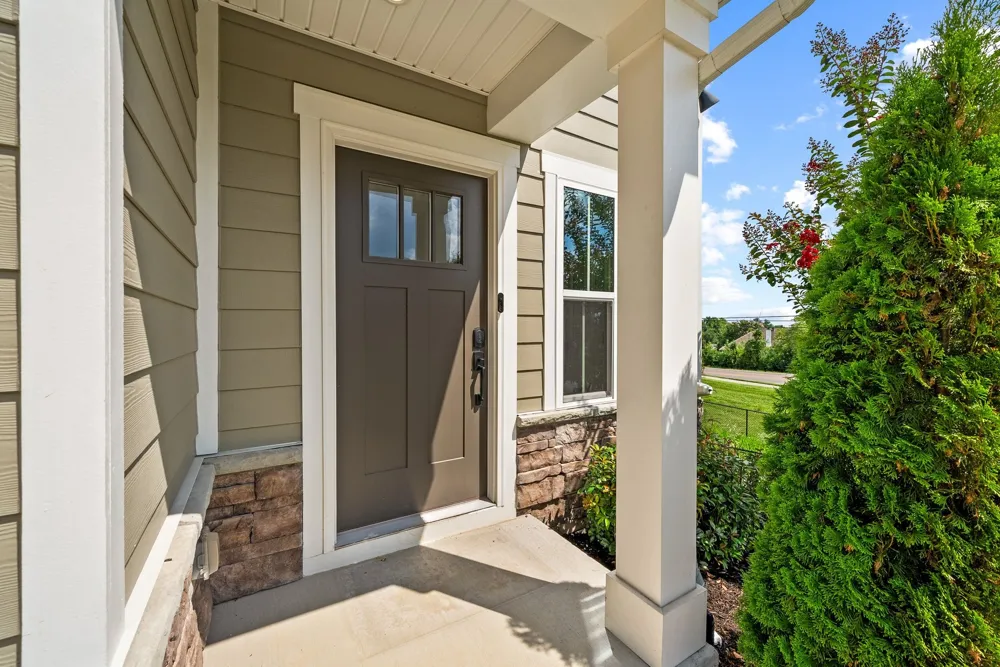 1000 Mountain View Dr Thompsons Station, TN 37179
