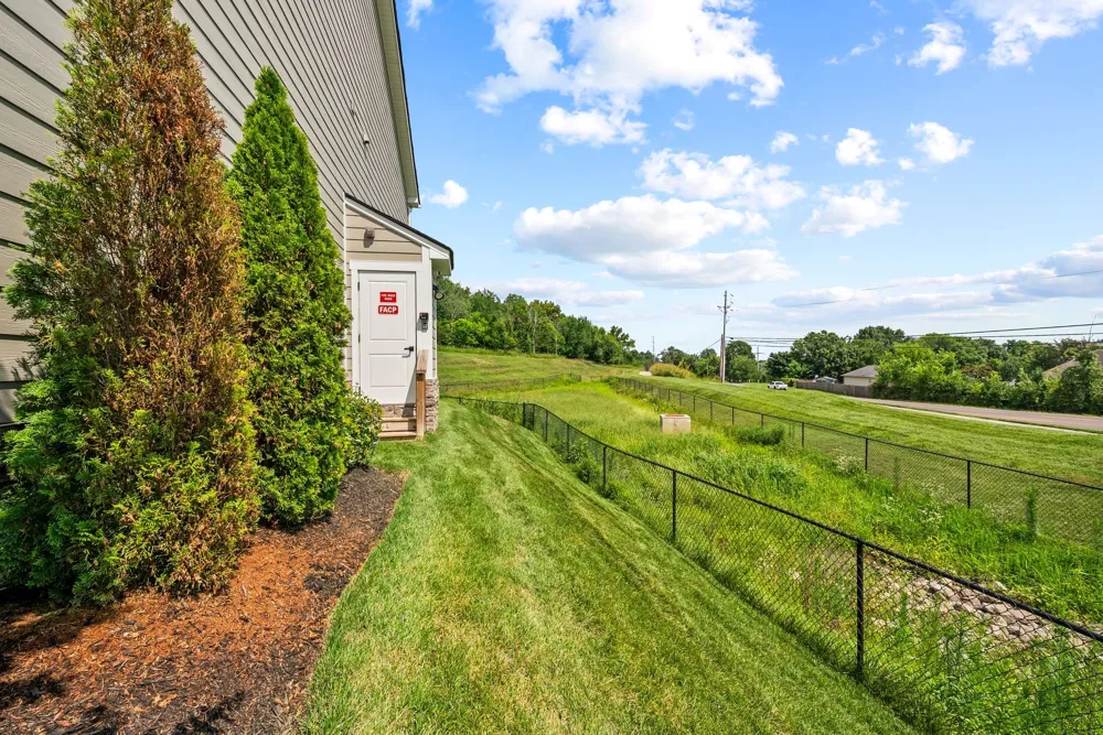 1000 Mountain View Dr Thompsons Station, TN 37179