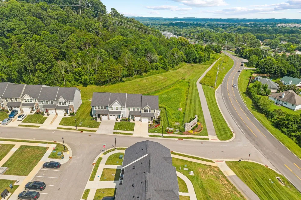 1000 Mountain View Dr Thompsons Station, TN 37179