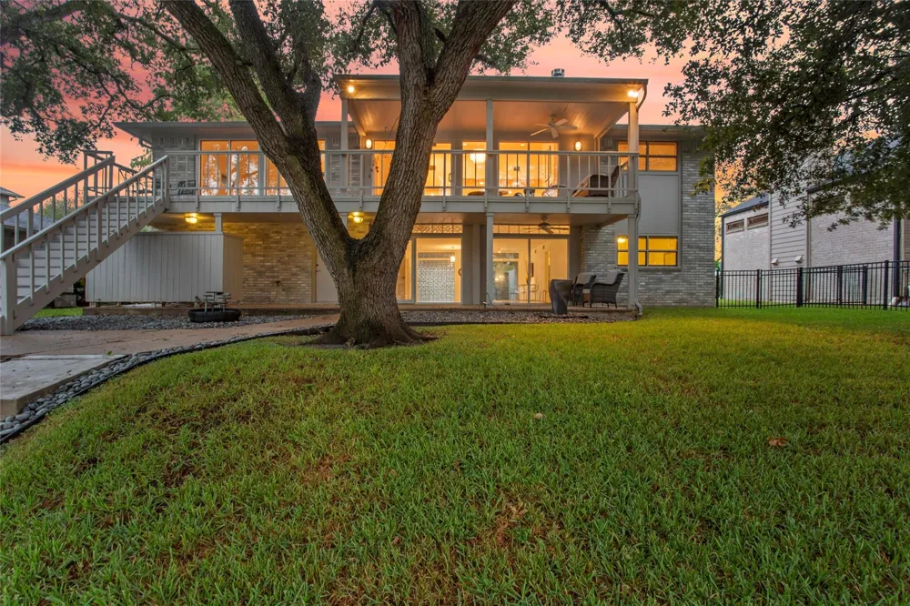67 Harbor Lane Kemah, TX 77565
