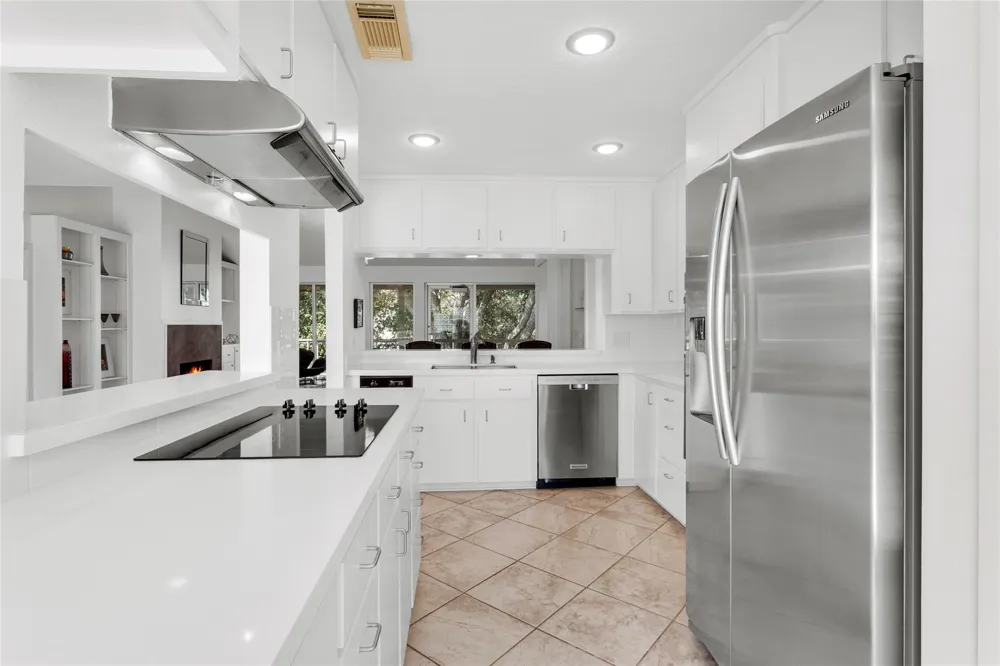 67 Harbor Lane Kemah, TX 77565