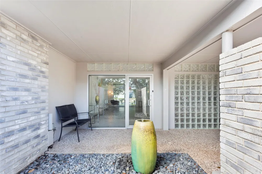 67 Harbor Lane Kemah, TX 77565