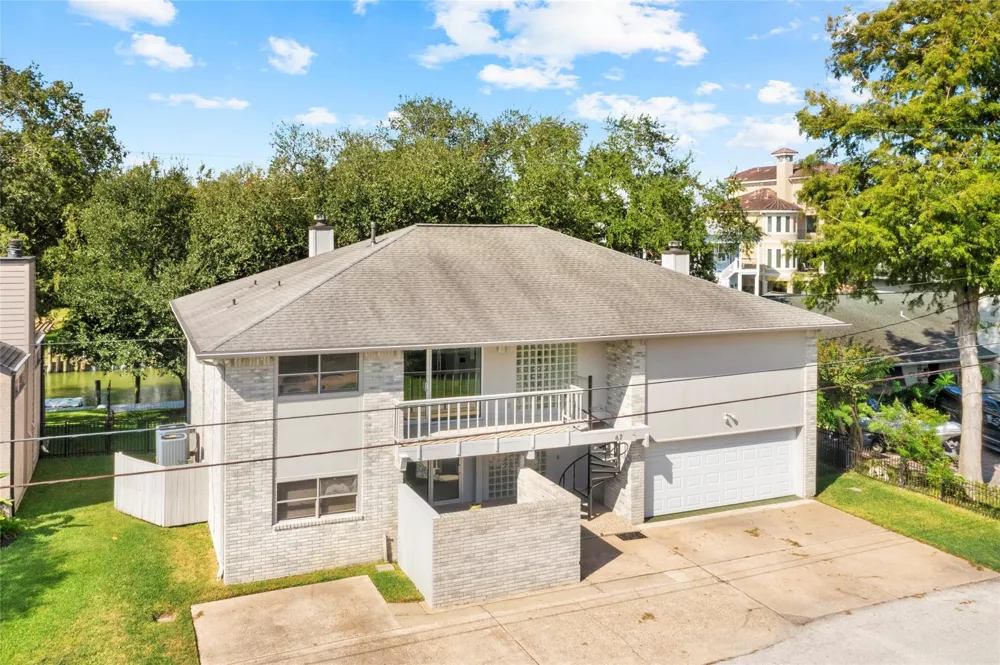 67 Harbor Lane Kemah, TX 77565