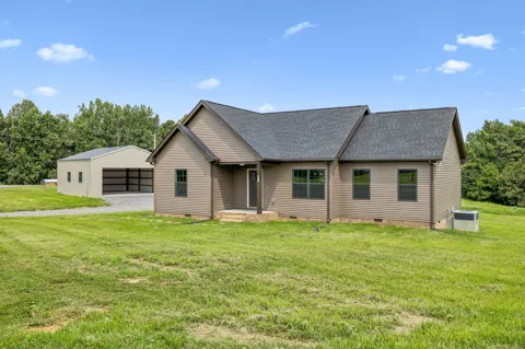 32 Iris Way