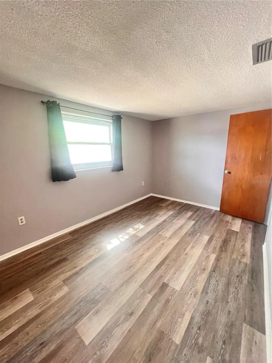 9910 LAKE CHRISE LANE Port Richey, FL 34668