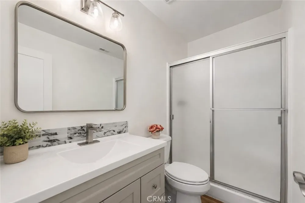 18316 Hatteras #20 Tarzana, CA 91356