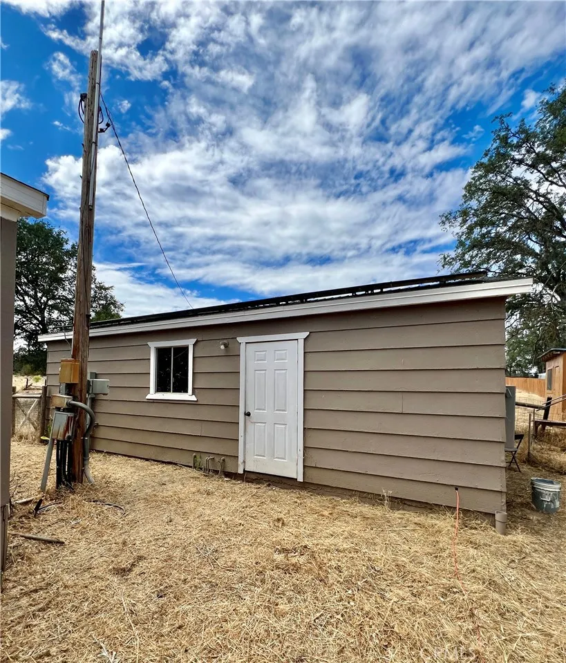 33831 Medford Auberry, CA 93602