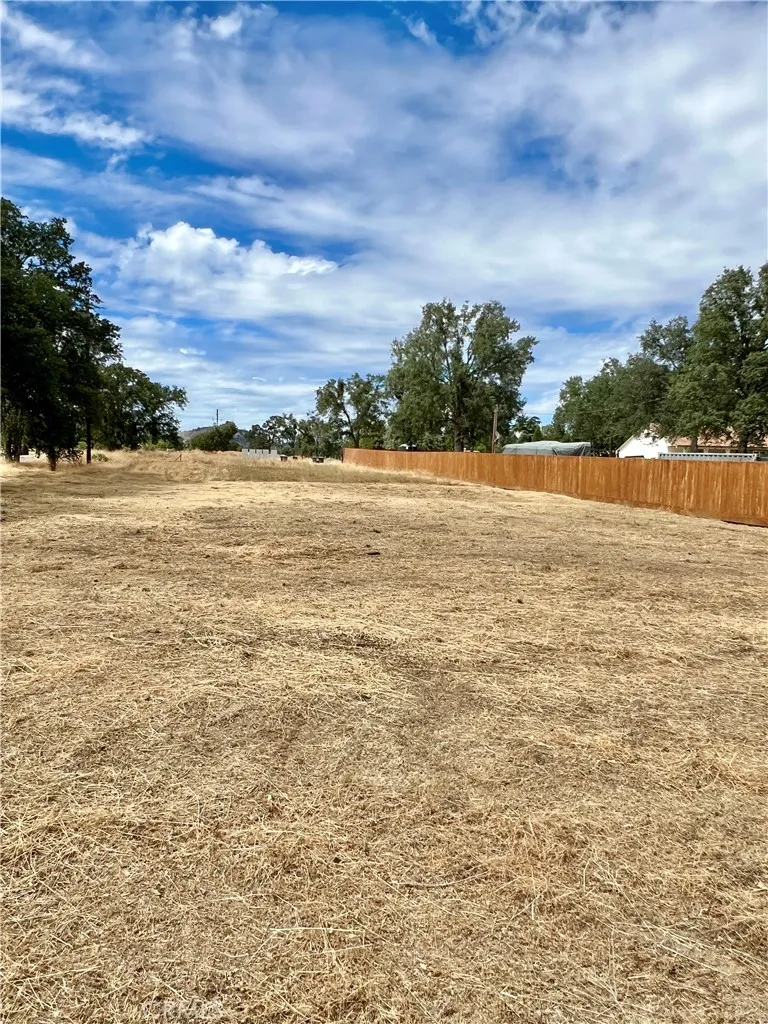 33831 Medford Auberry, CA 93602