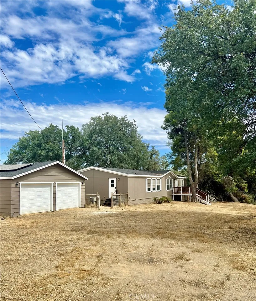 33831 Medford Auberry, CA 93602