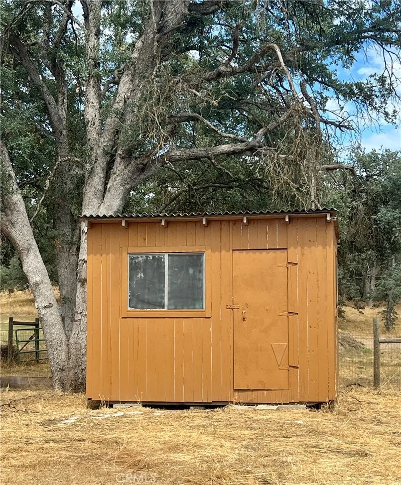 33831 Medford Auberry, CA 93602