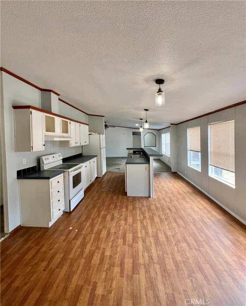 33831 Medford Auberry, CA 93602