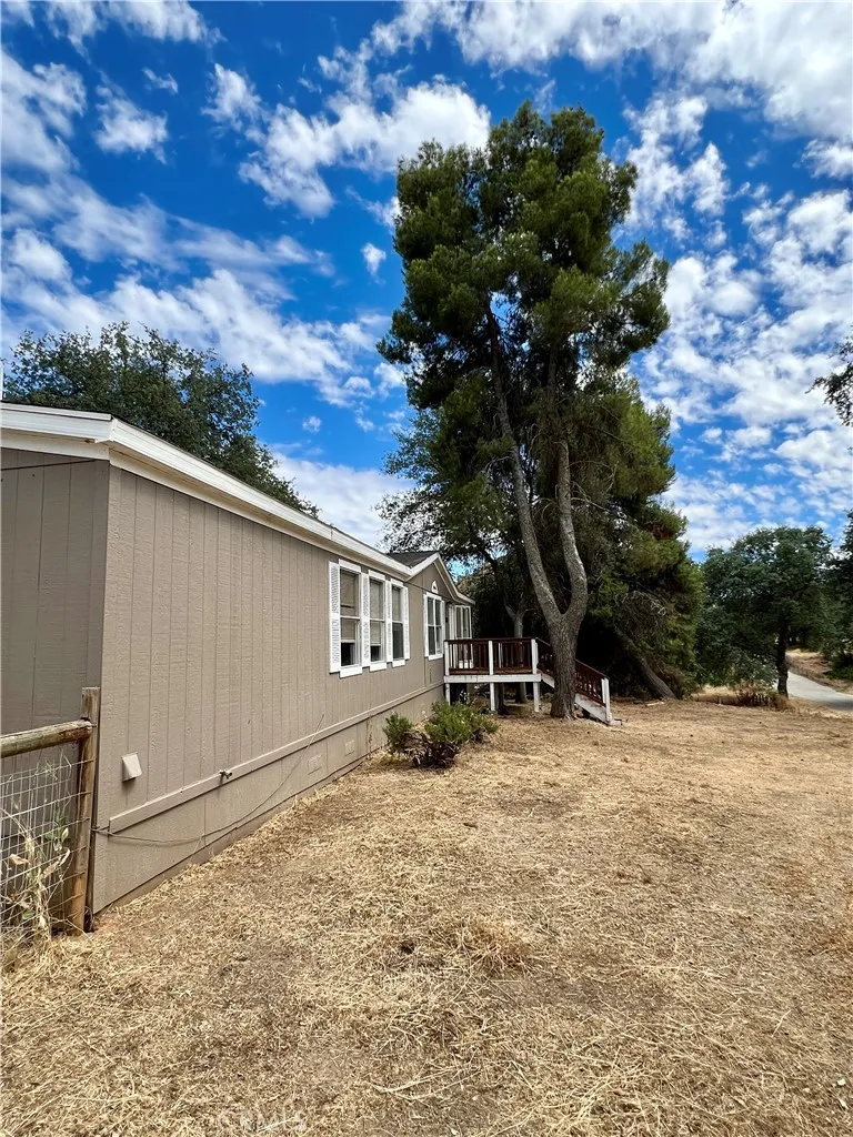 33831 Medford Auberry, CA 93602