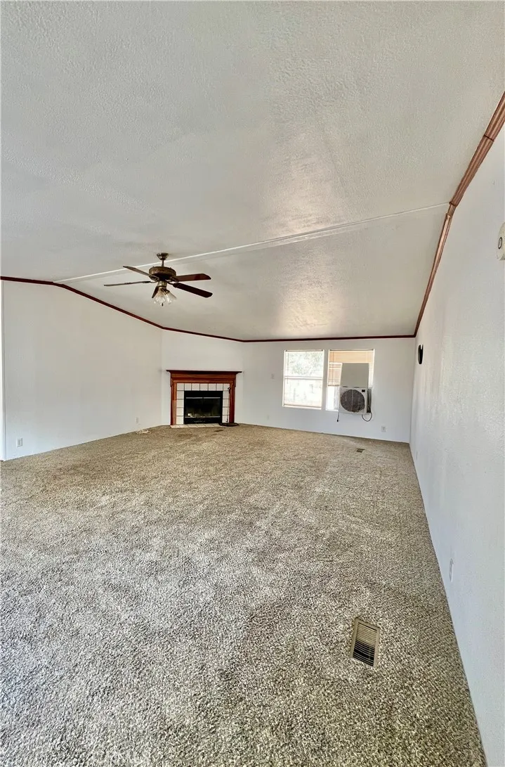 33831 Medford Auberry, CA 93602