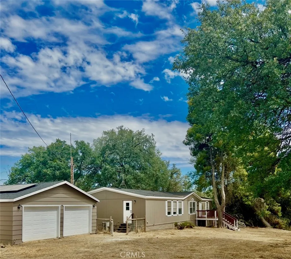 33831 Medford Auberry, CA 93602