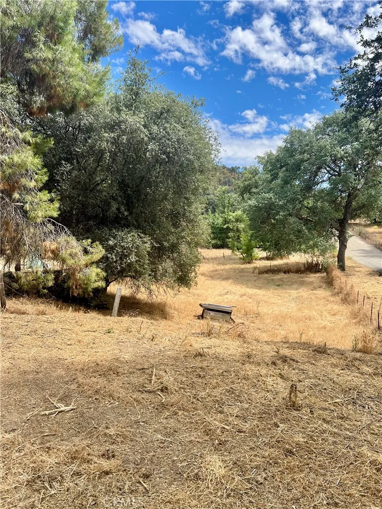 33831 Medford Auberry, CA 93602