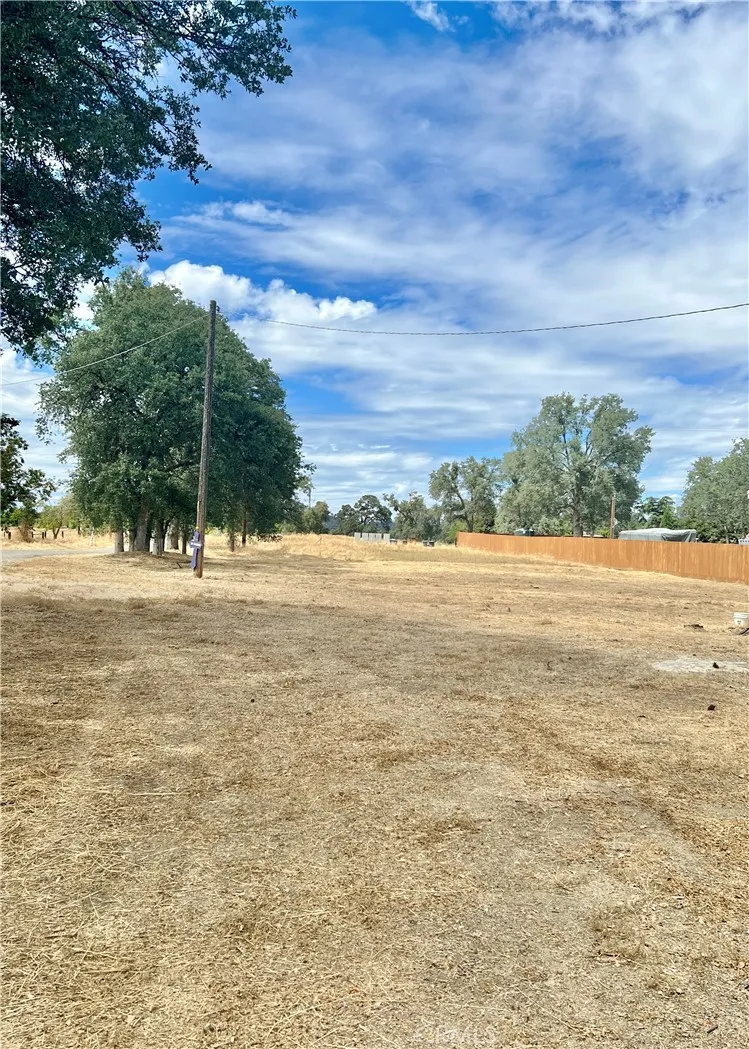33831 Medford Auberry, CA 93602