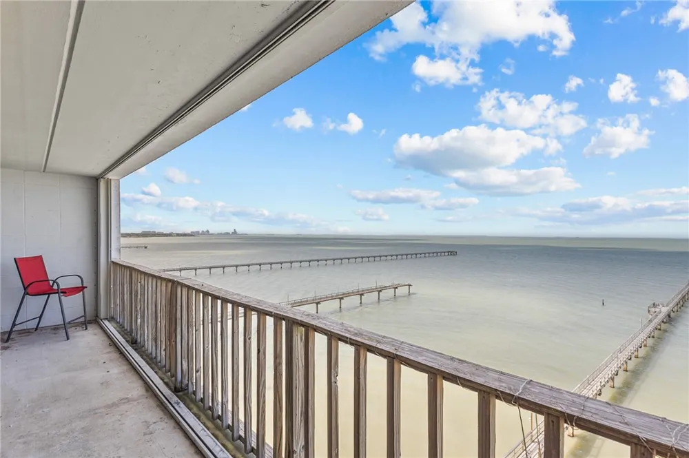 4334 Ocean Drive #704 Corpus Christi, TX 78412