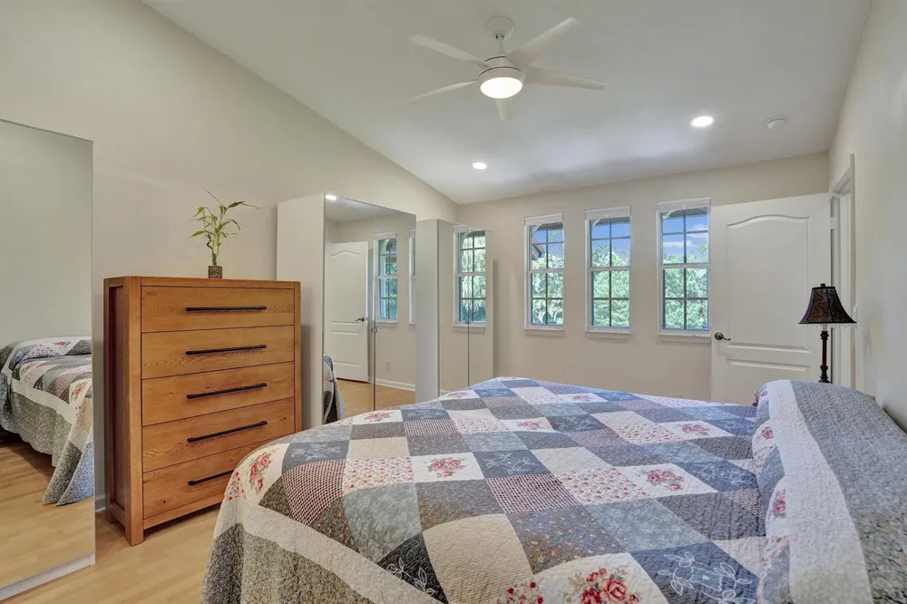 4921 Riverside Drive #606 Coral Springs, FL 33067