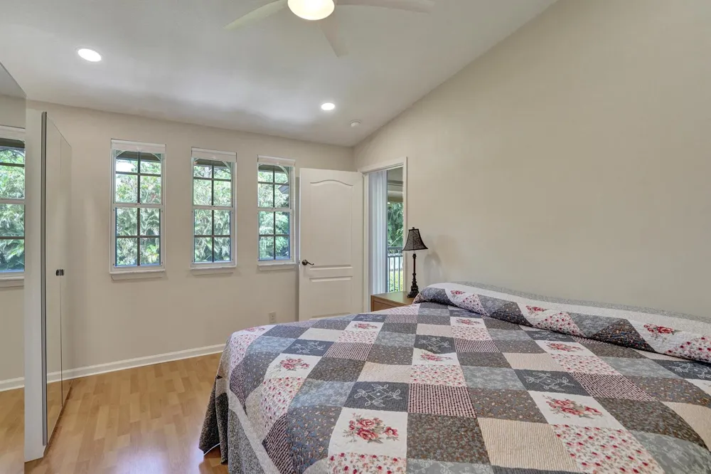 4921 Riverside Drive #606 Coral Springs, FL 33067