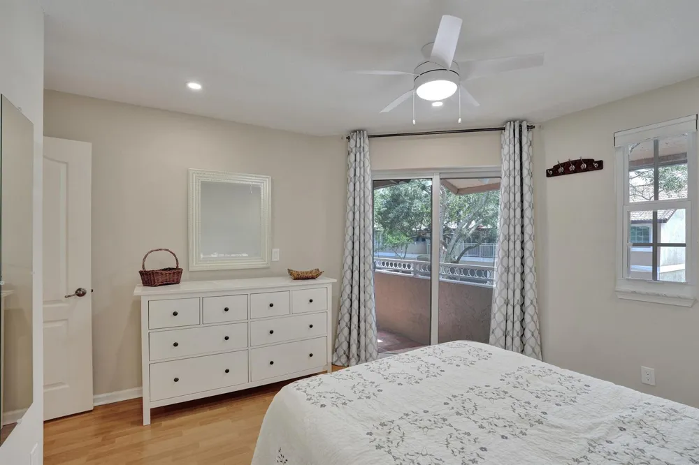 4921 Riverside Drive #606 Coral Springs, FL 33067