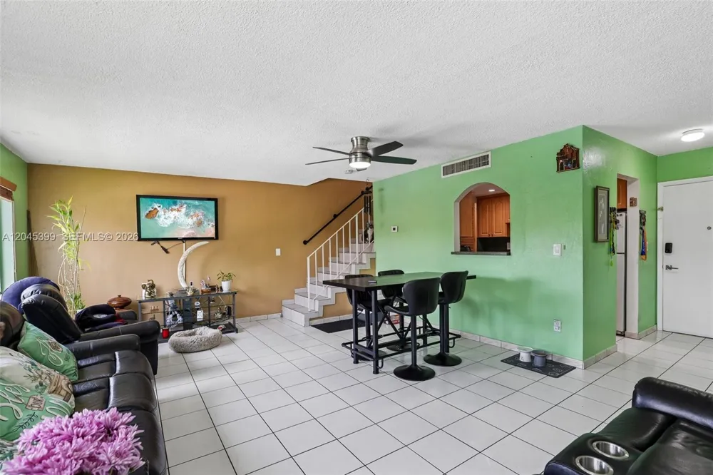 1300 W 53rd St #25 Hialeah, FL 33012