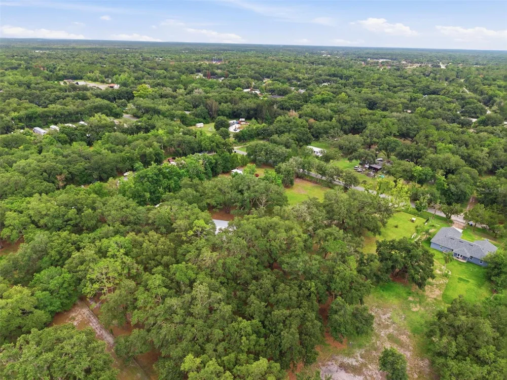 18127 CEDARHURST ROAD Orlando, FL 32820