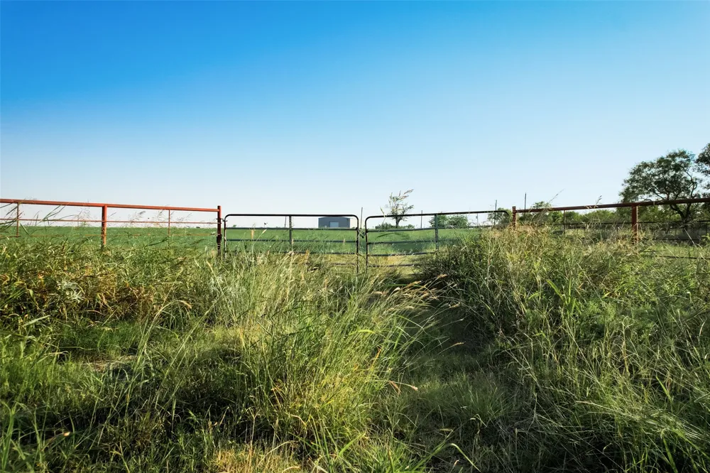 4738 Fm 85 Ennis, TX 75119