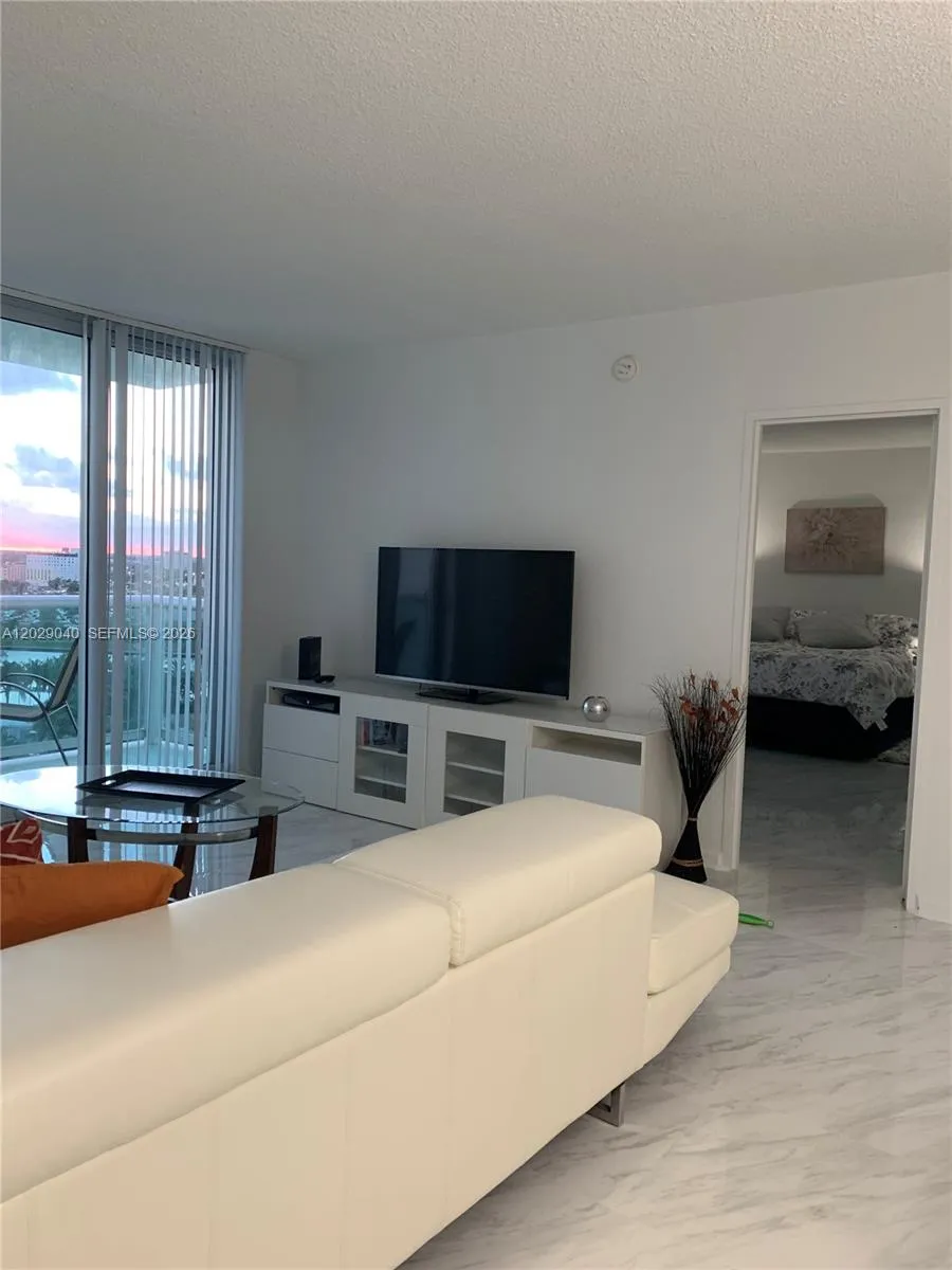 3901 S Ocean Dr #12V Hollywood, FL 33019