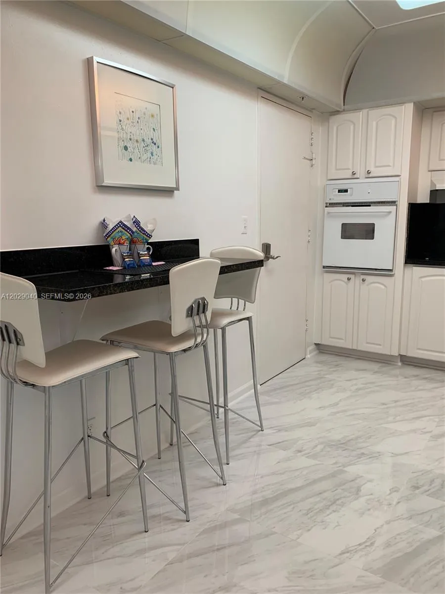 3901 S Ocean Dr #12V Hollywood, FL 33019