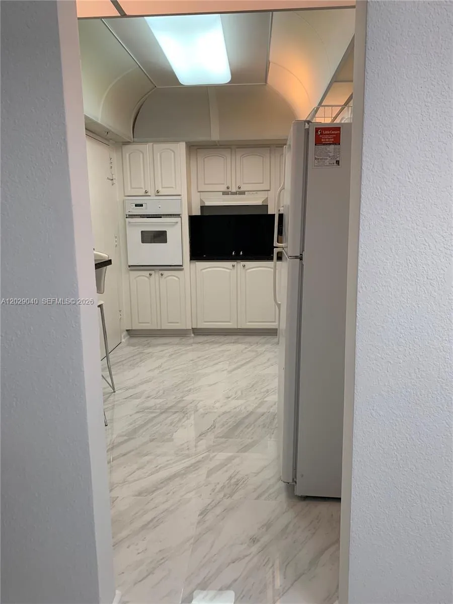 3901 S Ocean Dr #12V Hollywood, FL 33019