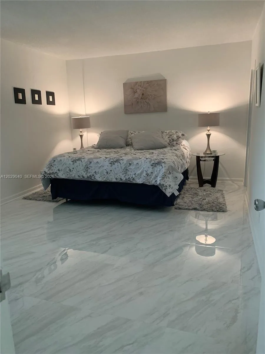 3901 S Ocean Dr #12V Hollywood, FL 33019