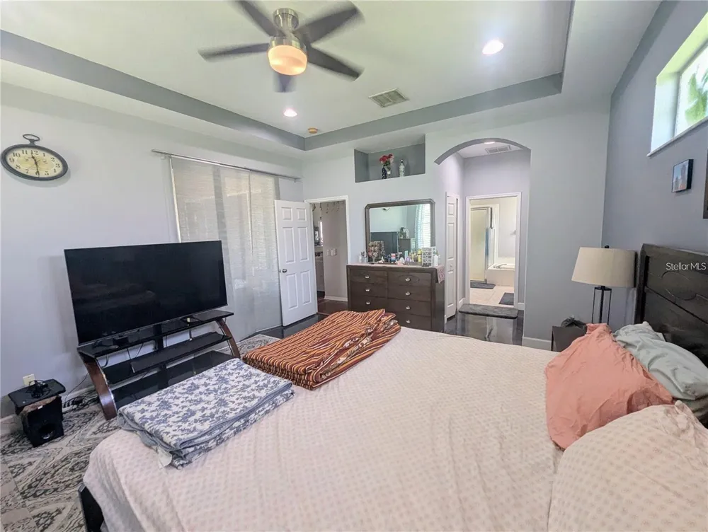 11236 BLACKSMITH DRIVE Tampa, FL 33626