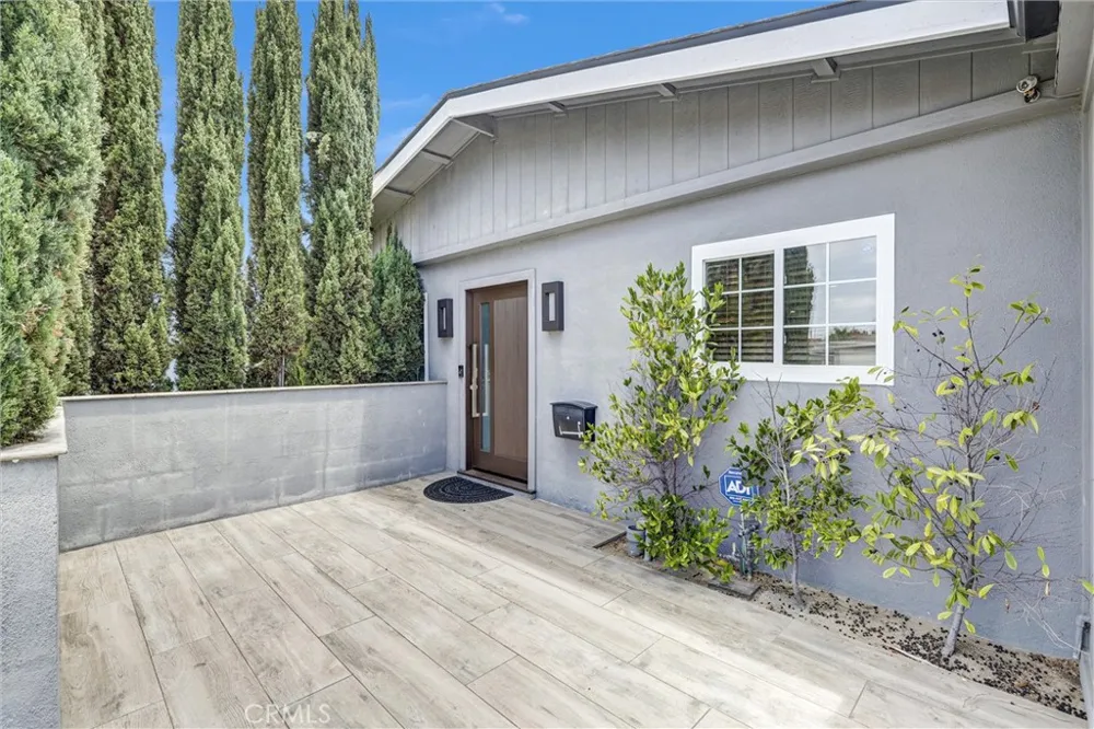 3078 Trinity Costa Mesa, CA 92626